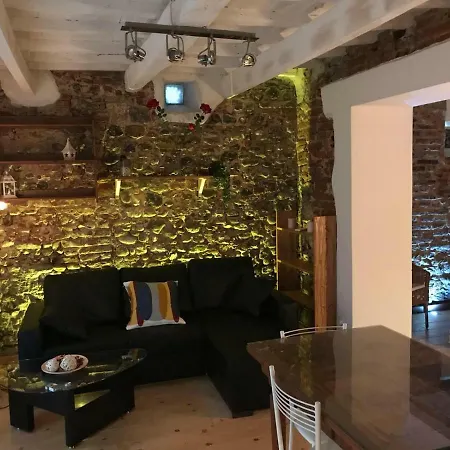 Le Rose Casa Della Ciri Lägenhet *